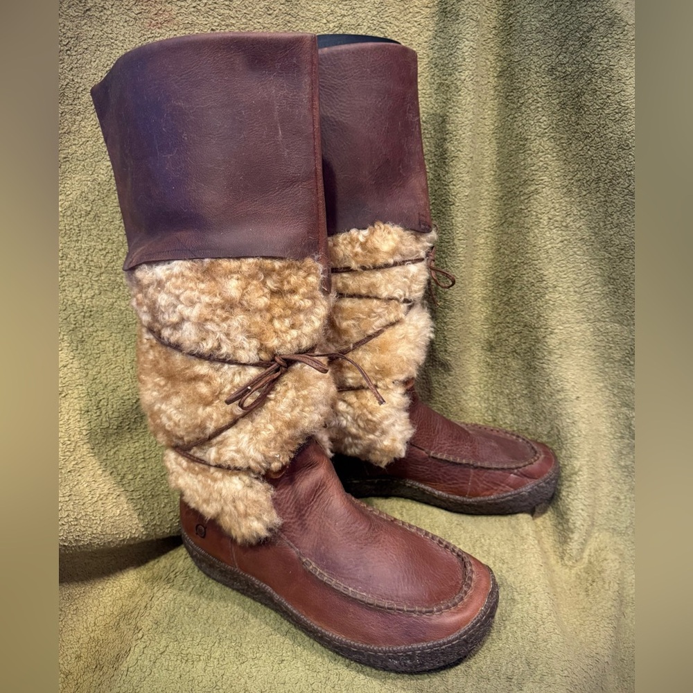 🤎NEW! BORN Leather and shearling Women's Boots